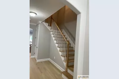 29 Halsey Street, Metuchen, NJ 08840 - Photo 4