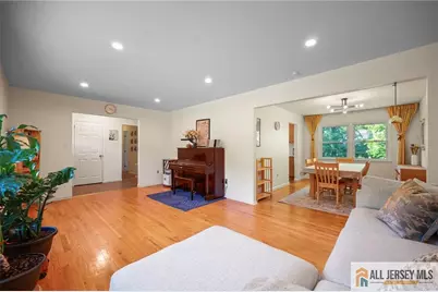 15 Kings Road, East Brunswick Township, NJ 08816 - Photo 6