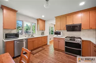 15 Kings Rd, East Brunswick Township, NJ 08816 - Photo 10