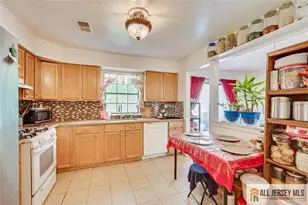 2704 Cricket Cir, Edison, NJ 08820 - Photo 4