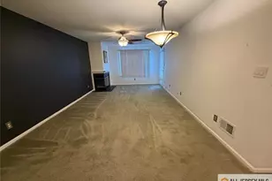 2509 Candlelight Ct, Helmetta, NJ 08828 - Photo 4