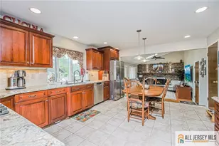 27 Woodmere Rd, North Brunswick Township, NJ 08902 - Photo 10