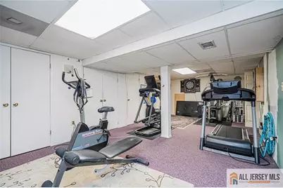 27 Woodmere Road, North Brunswick Township, NJ 08902 - Photo 24
