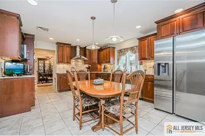 27 Woodmere Road, North Brunswick Township, NJ 08902 - Photo 12