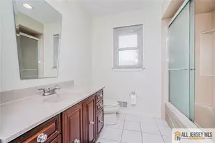 27 Woodmere Rd, North Brunswick Township, NJ 08902 - Photo 18