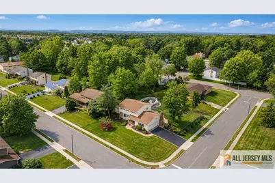 27 Woodmere Road, North Brunswick Township, NJ 08902 - Photo 28