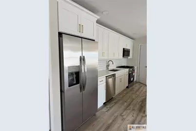 251 Livingston Avenue #306, New Brunswick, NJ 08901 - Photo 2