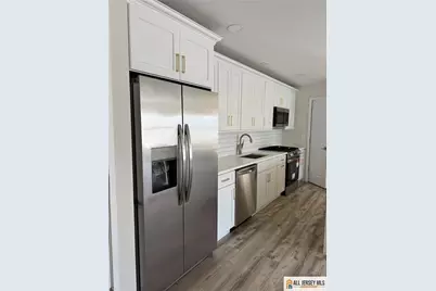 251 Livingston Avenue #305, New Brunswick, NJ 08901 - Photo 2