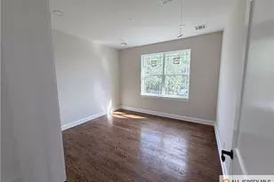 28 S McKinley Ave, Iselin, NJ 08830 - Photo 20