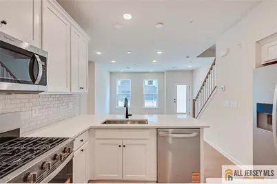 317 Sadie Circle, New Brunswick, NJ 08901 - Photo 12