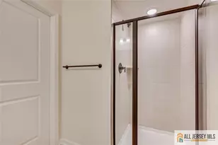 317 Sadie Cir, New Brunswick, NJ 08901 - Photo 14
