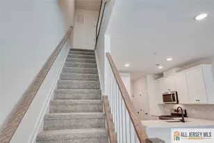 317 Sadie Cir, New Brunswick, NJ 08901 - Photo 16