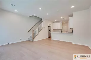 323 Sadie Cir, New Brunswick, NJ 08901 - Photo 6