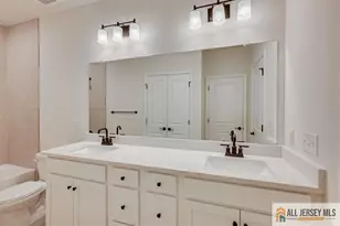 323 Sadie Cir, New Brunswick, NJ 08901 - Photo 20