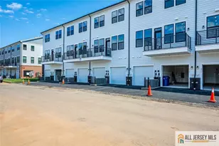 323 Sadie Cir, New Brunswick, NJ 08901 - Photo 26