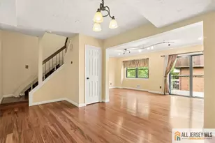 6001 N Oaks Blvd, North Brunswick Township, NJ 08902 - Photo 4