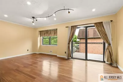 6001 N Oaks Boulevard, North Brunswick Township, NJ 08902 - Photo 6