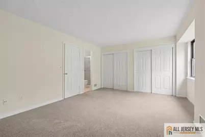 6001 N Oaks Boulevard, North Brunswick Township, NJ 08902 - Photo 14