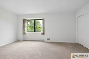 6001 N Oaks Blvd, North Brunswick Township, NJ 08902 - Photo 16