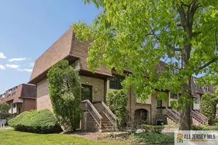 6001 N Oaks Blvd, North Brunswick Township, NJ 08902 - Photo 2