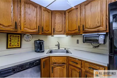 4 Martin Van Buren Drive #B, Monroe Township, NJ 08831 - Photo 10