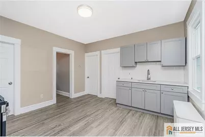 [Address not provided], New Brunswick, NJ 08901 - Photo 34
