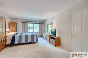22 Woodgate Dr, South Brunswick Township, NJ 08852 - Photo 10