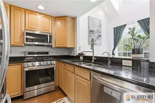 605 Donato Cir, Scotch Plains Township, NJ 07076 - Photo 8