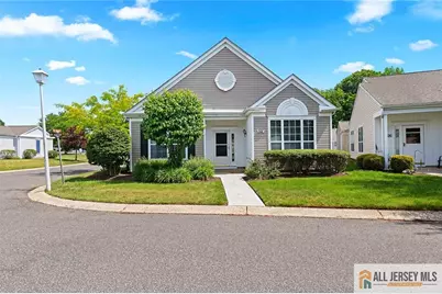 527 Harrier Drive #527, Monroe Township, NJ 08831 - Photo 2