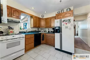 45 Homer Pl, Metuchen, NJ 08840 - Photo 18