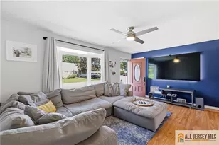 8 Lauretta Dr, East Brunswick Township, NJ 08816 - Photo 4