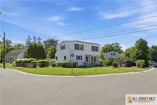 8 Lauretta Dr, East Brunswick Township, NJ 08816 - Photo 2