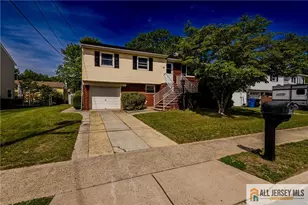 43 Shirley Blvd, Old Bridge Township, NJ 08857 - Photo 2