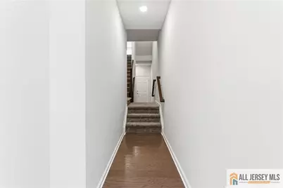 311 Sadie Circle, New Brunswick, NJ 08901 - Photo 4
