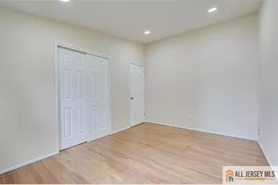 42 Hyde Avenue, Iselin, NJ 08830 - Photo 22