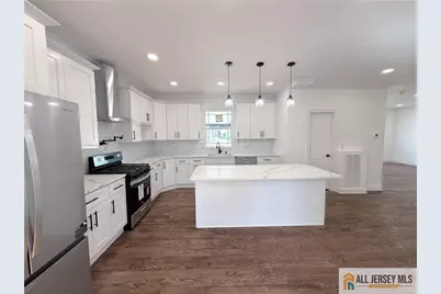 28 McKinley Avenue, Iselin, NJ 08830 - Photo 4