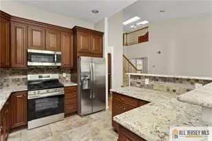 30 Wellington Pl, Monroe Township, NJ 08831 - Photo 14