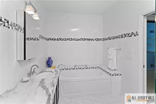 30 Wellington Pl, Monroe Township, NJ 08831 - Photo 20