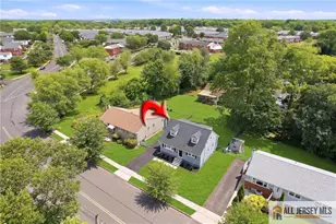 77 Carlton Ave, Piscataway Township, NJ 08854 - Photo 4