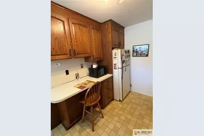 89 S Pennington Road, New Brunswick, NJ 08901 - Photo 4