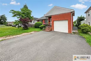 42 Plainfield Ave, Edison, NJ 08817 - Photo 2