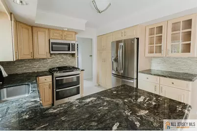 8 Desmet Avenue, Milltown, NJ 08850 - Photo 18