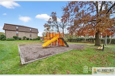 39 Powderhorn Court, Woodbridge Township, NJ 07095 - Photo 10