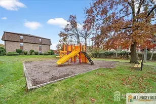 39 Powderhorn Ct, Woodbridge Township, NJ 07095 - Photo 10