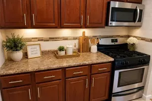 39 Powderhorn Ct, Woodbridge Township, NJ 07095 - Photo 4
