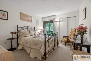 108 Westgate Dr, Edison, NJ 08820 - Photo 14