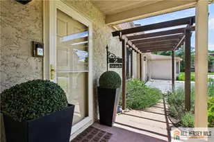 2 Park Gate Dr, Edison, NJ 08820 - Photo 4
