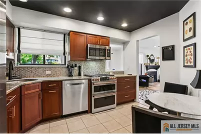 2 Park Gate Drive #1002, Edison, NJ 08820 - Photo 10