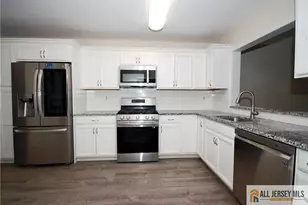 61 Briarwood Ct, South Brunswick Township, NJ 08540 - Photo 6
