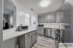 902 Meadow Ct, Helmetta, NJ 08828 - Photo 6